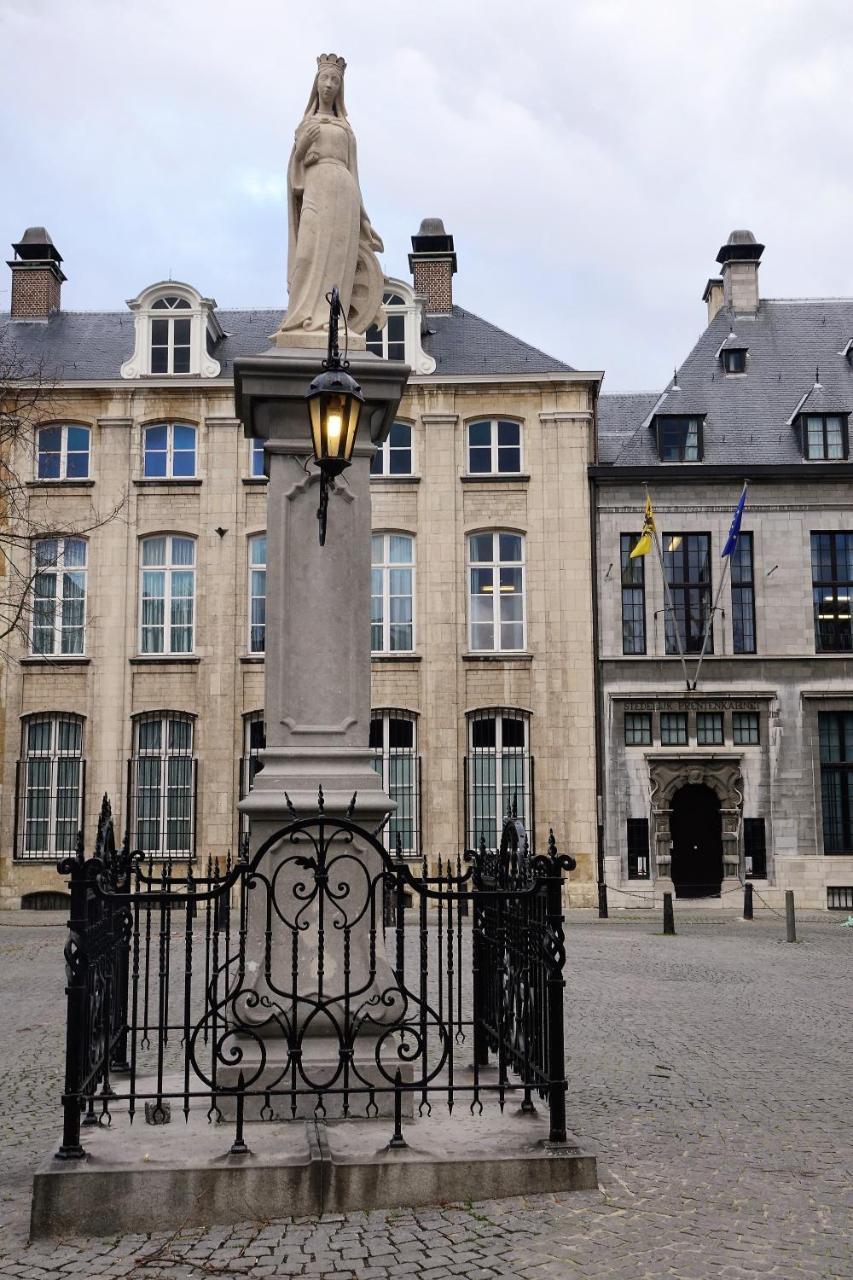The View - Spacious 2 Bdr Appt In With View Antwerp Luaran gambar
